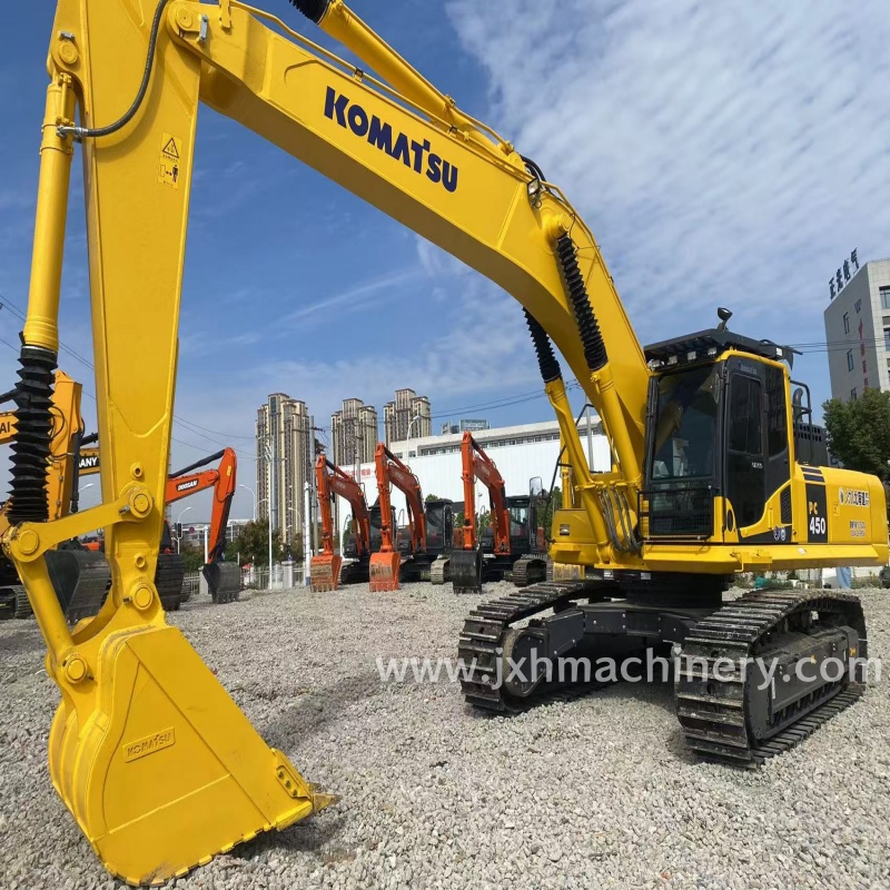 Komatsu PC450 Crawler Excavator - Image 4