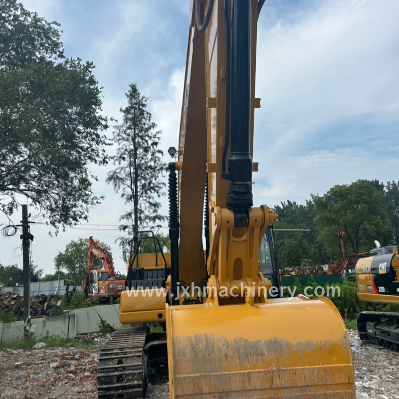 Caterpillar 320 (High-End 6-Cylinder) Crawler Excavator - Image 4