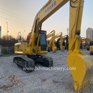 Alternative view of Komatsu PC220 Crawler Excavator