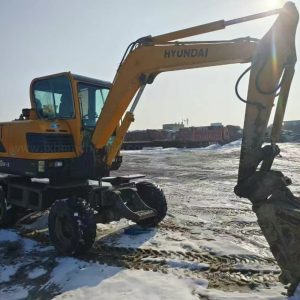Alternative view of Hyundai 60 Wheeled Excavator