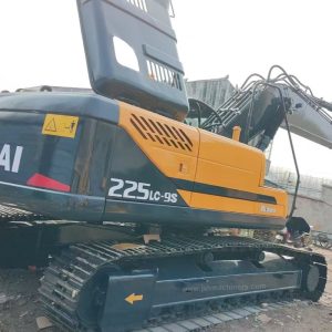 Alternative view of Hyundai 225LC-9S Crawler Excavator