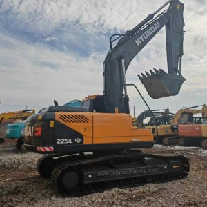 Hyundai 225LVS Crawler Excavator