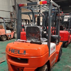 Alternative view of Heli Forklift K30