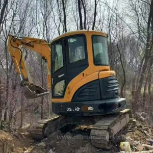 Alternative view of Hyundai 35VS Crawler Excavator