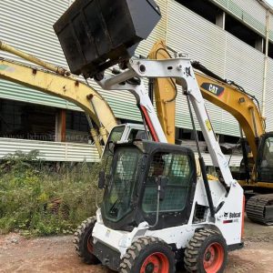 Alternative view of Bobcat S550 Skid Steer Loader