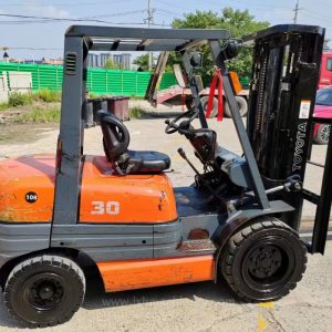 Alternative view of Toyota 30 Series Forklift