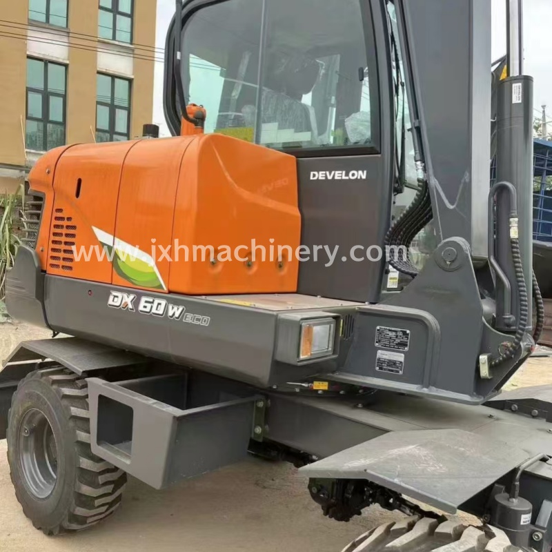 Doosan 60 Wheeled Excavator - Image 3