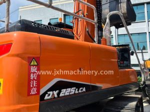Doosan 225LCA Crawler Excavator