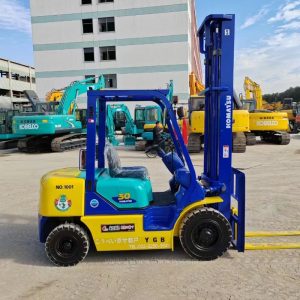 Alternative view of Komatsu 30 Series Forklift