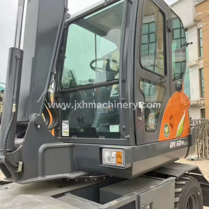 Doosan 60 Wheeled Excavator - Image 4