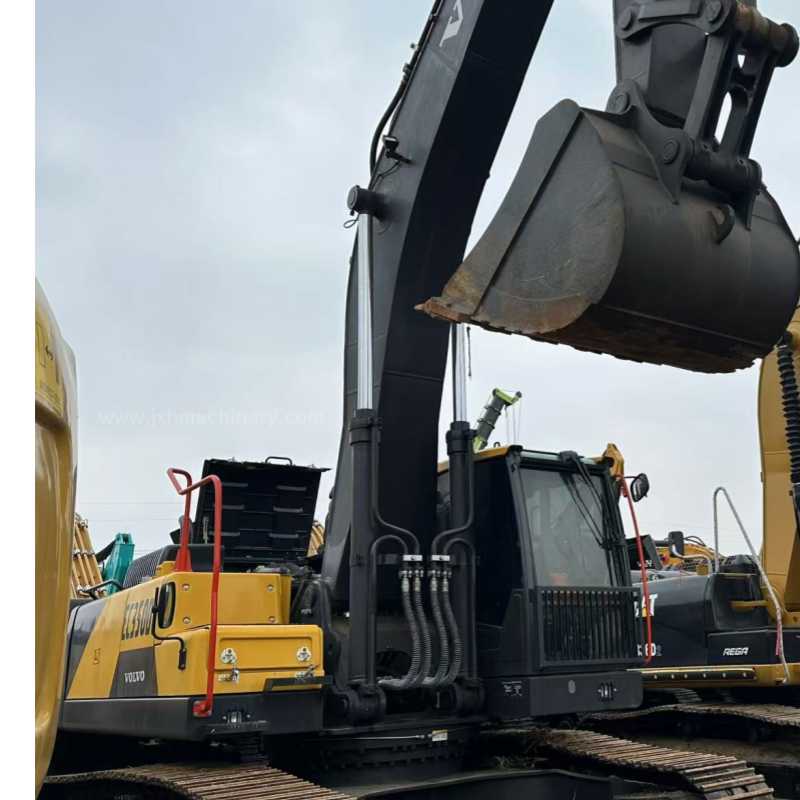 Volvo EC350 Crawler Excavator - Image 4