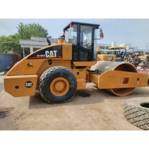 Caterpillar CS-683E Road Roller