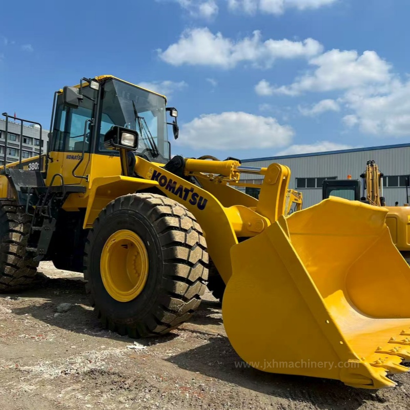 Komatsu WA380 Loader - Image 4
