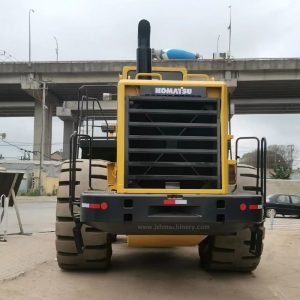 Alternative view of Komatsu WA600 Loader
