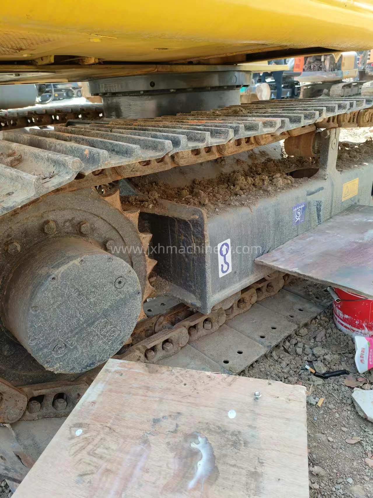 Komatsu PC60 Crawler Excavator - Image 6