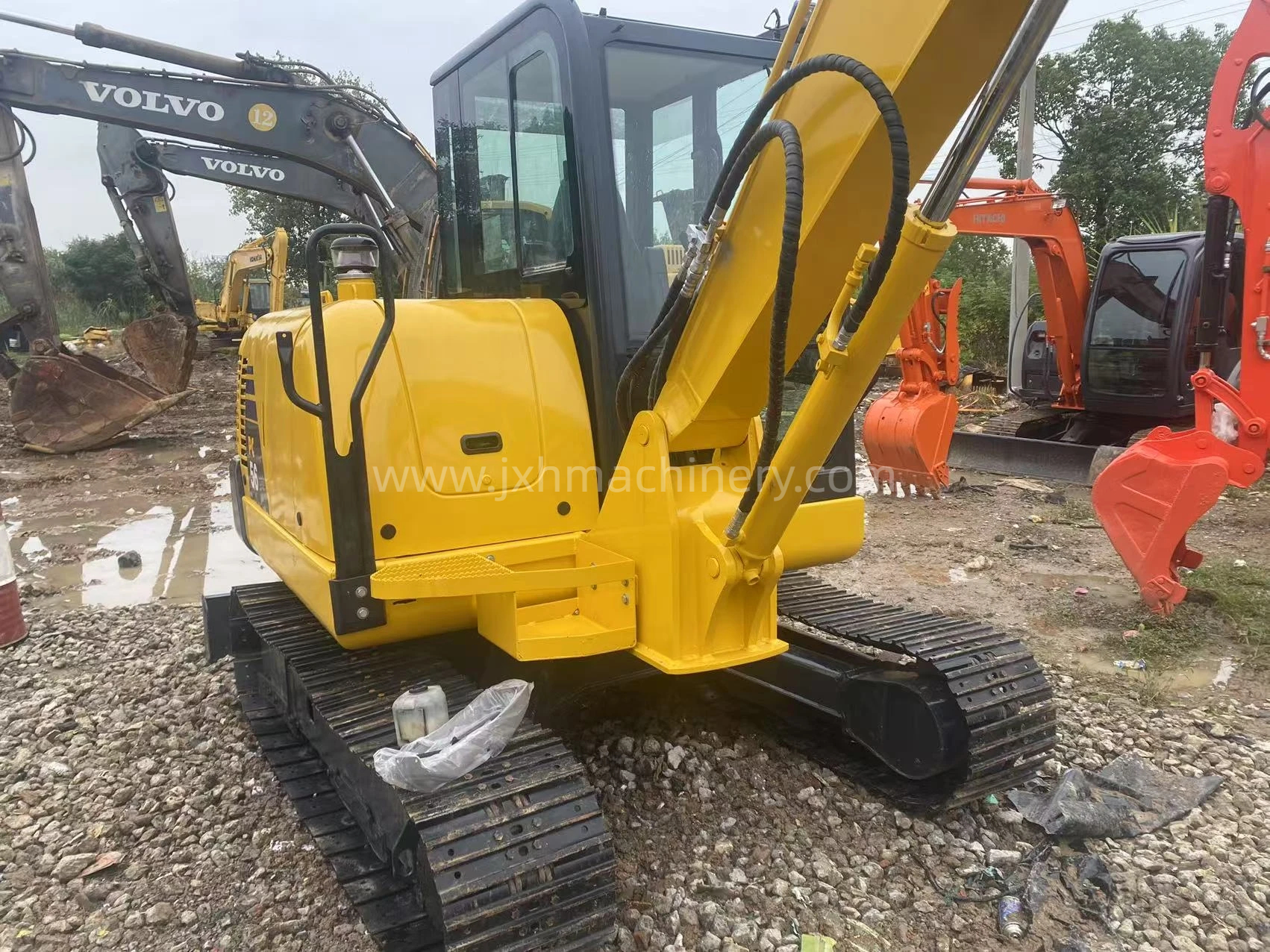 Komatsu PC56 Crawler Excavator - Image 2