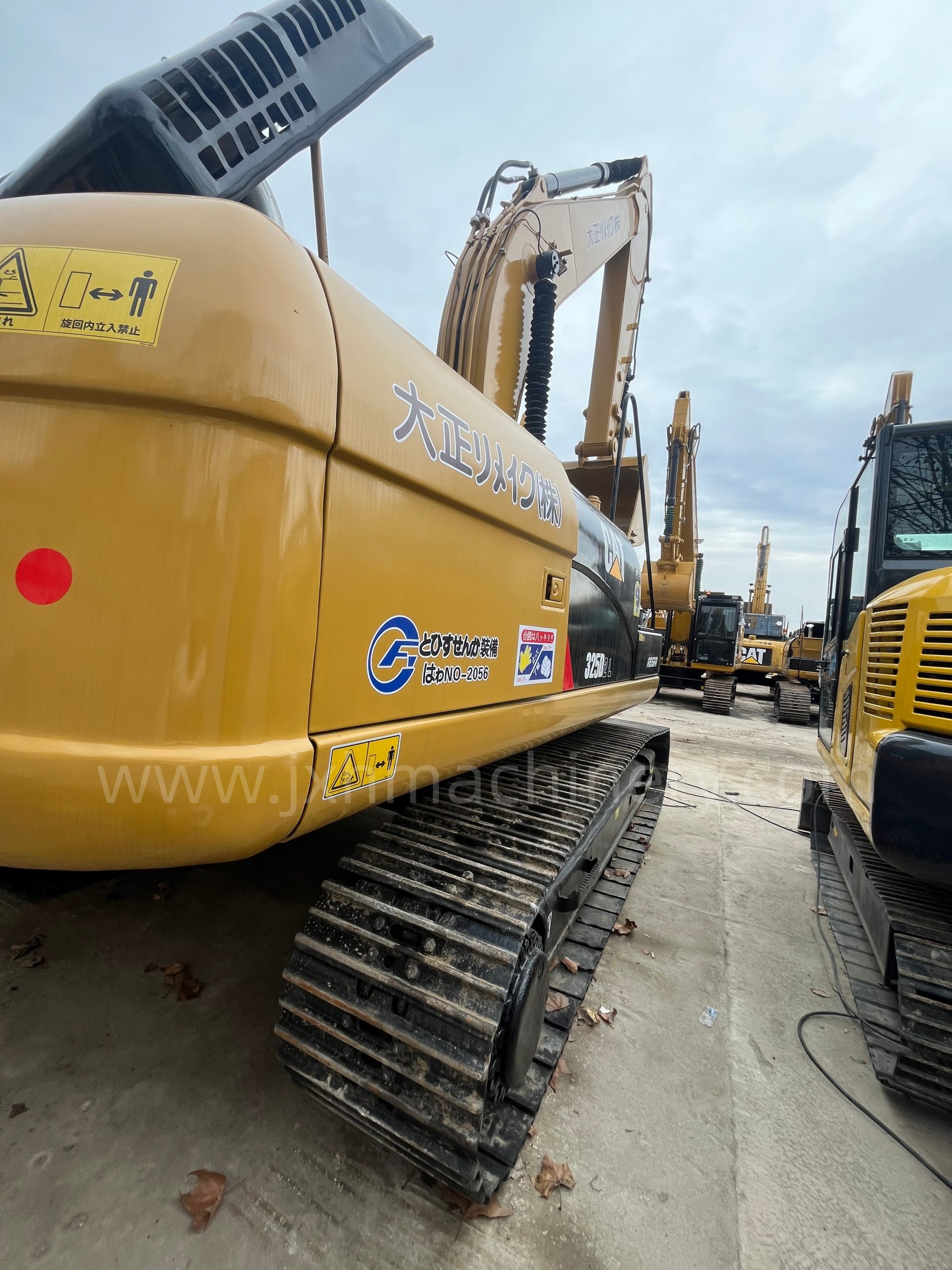 Caterpillar brand CAT 325D excavator, CAT 325DL Long Track Used Excavator for Construction - Image 5