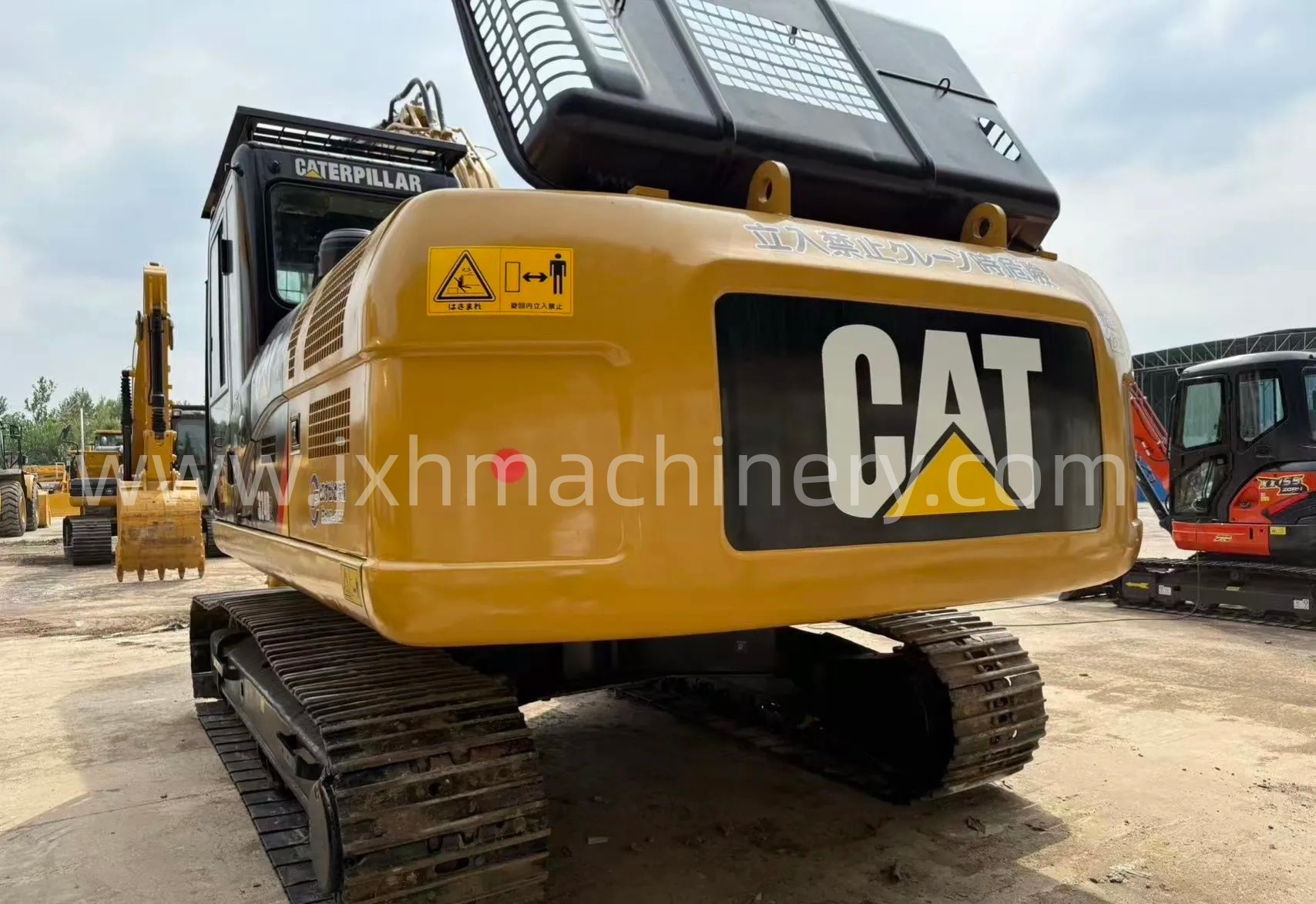Caterpillar brand CAT 324D excavator - Image 4