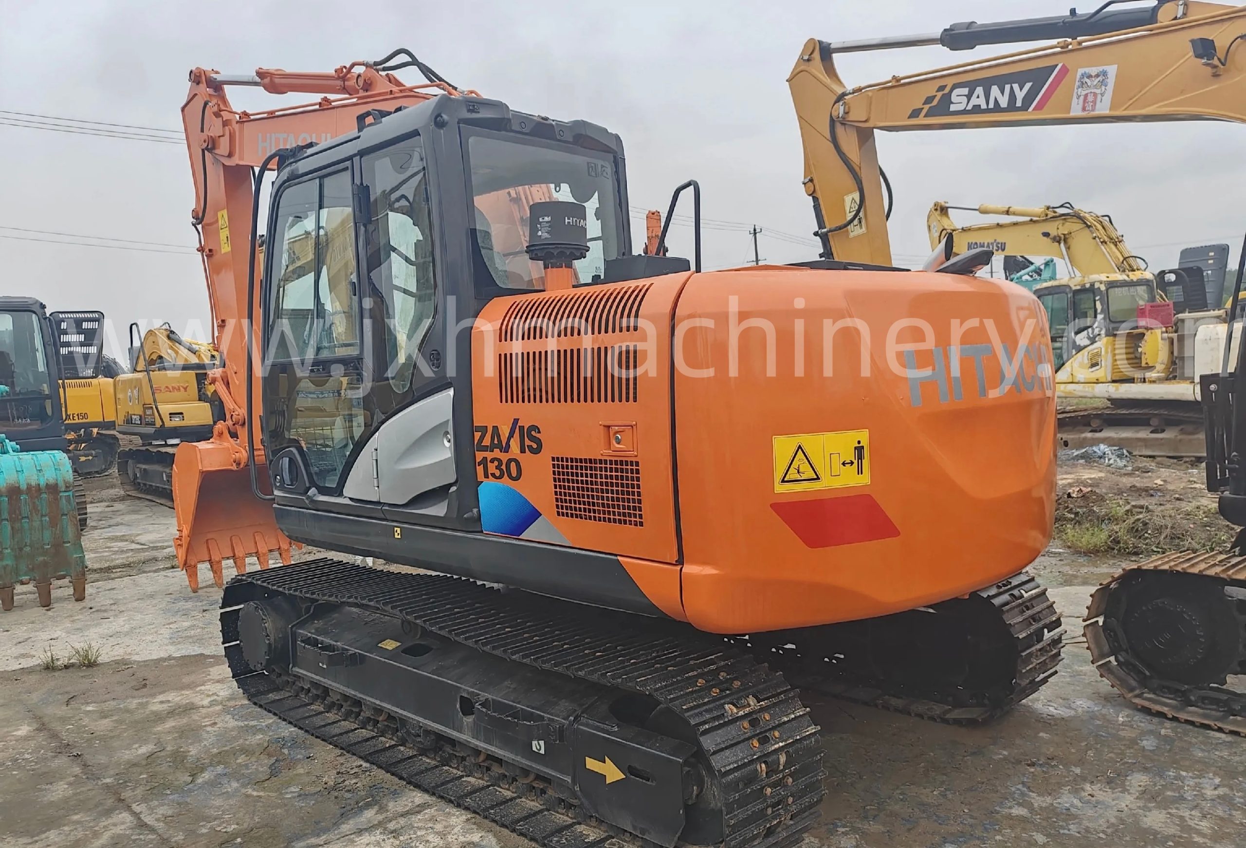 Used Hitachi 130-5A used crawler excavator for sale - Image 3