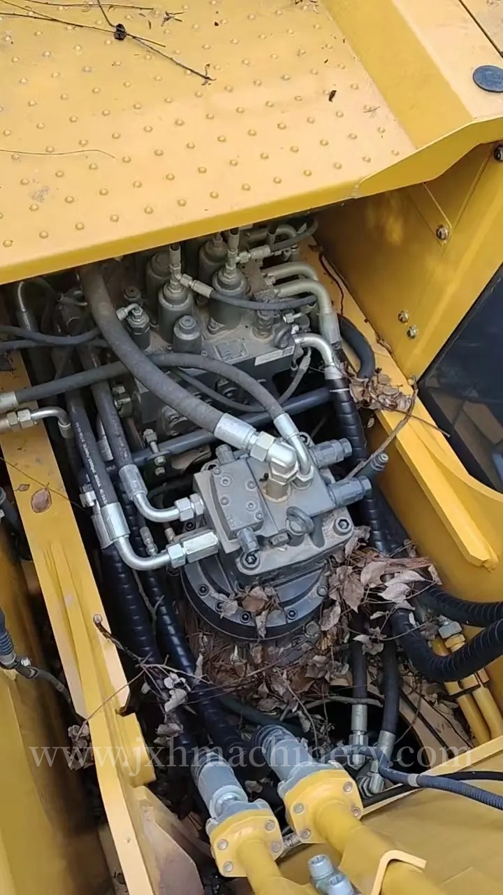 Shantui SE225 Excavator - Image 6