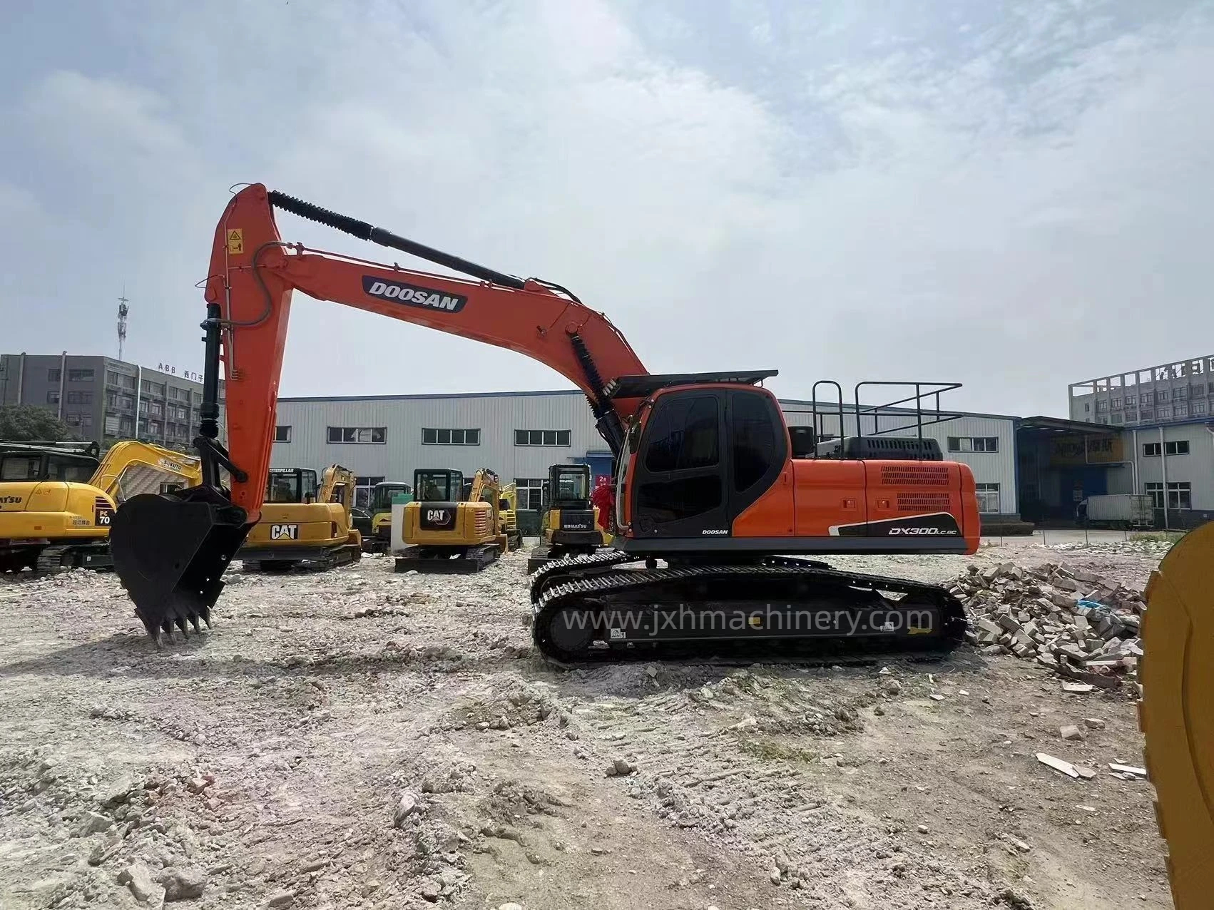 Doosan 300 Crawler Excavator