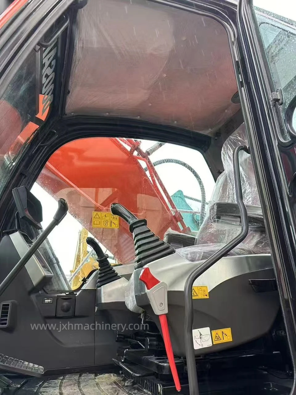 Doosan 340 Crawler Excavator - Image 6